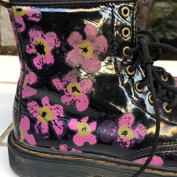 Dr. Martens Black Floral Boots Size 4 Girls Combat Purple Flowers Lace Up 1460 - Picture 13 of 13